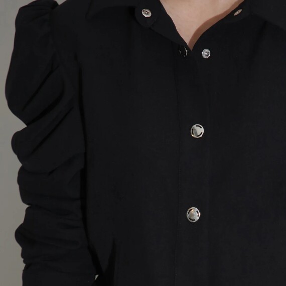 https://rawda-sy.kyveli.me/products/nat-puff-blazer