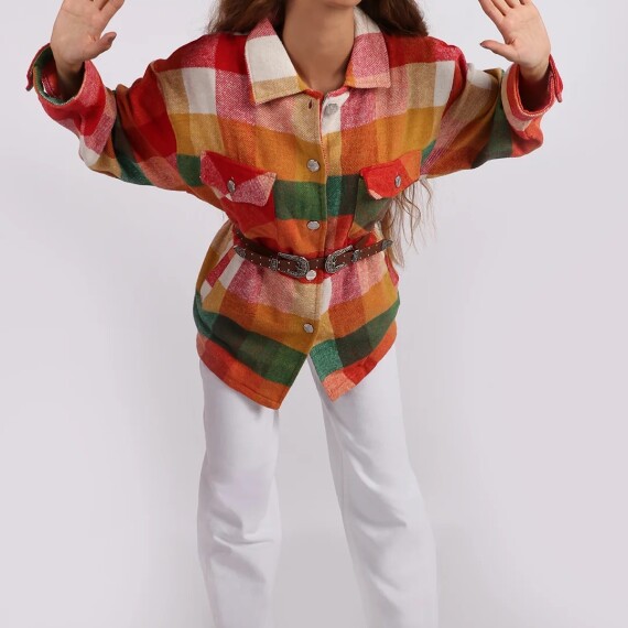https://rawda-sy.kyveli.me/products/multi-color-square-jacket