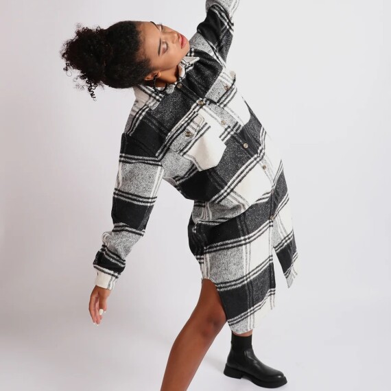 https://rawda-sy.kyveli.me/products/plus-plaid-long-jacket