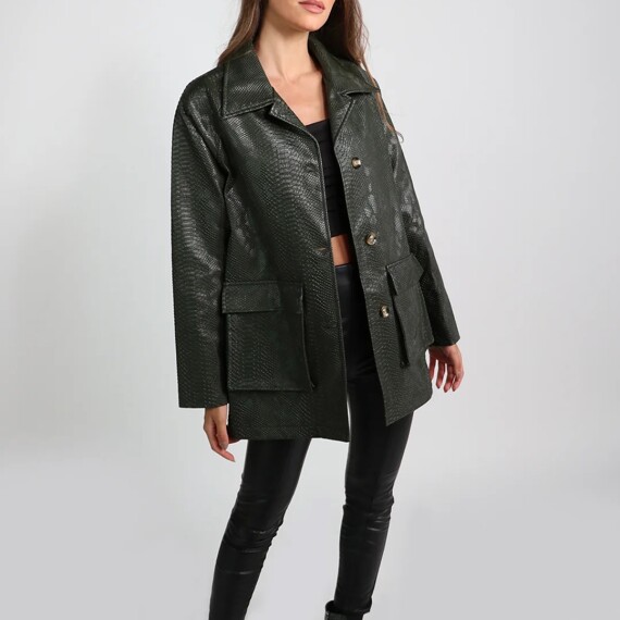 https://rawda-sy.kyveli.me/products/snake-leather-jacket