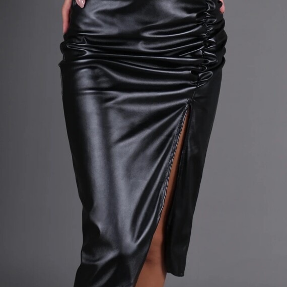 https://rawda-sy.kyveli.me/products/high-split-leather-skirt