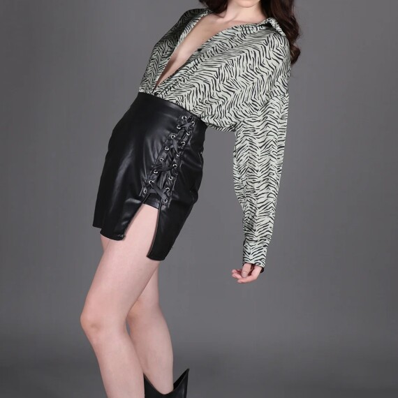 https://rawda-sy.kyveli.me/products/allover-print-loose-shirt