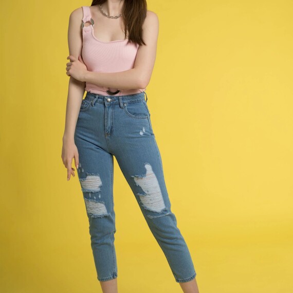 https://rawda-sy.kyveli.me/products/mom-ripped-jeans