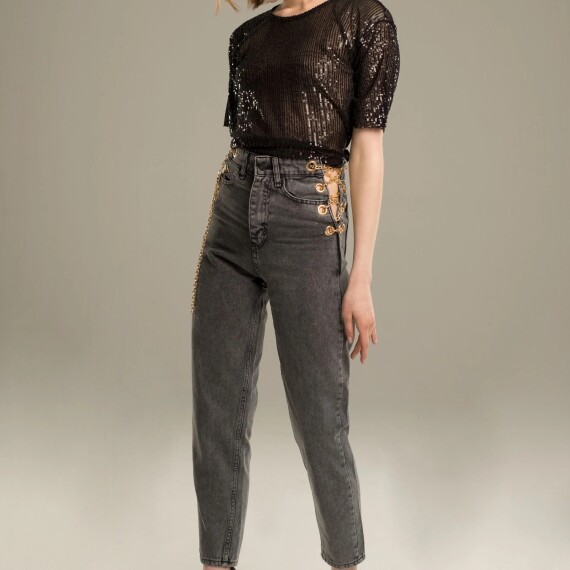https://rawda-sy.kyveli.me/products/chained-jeans