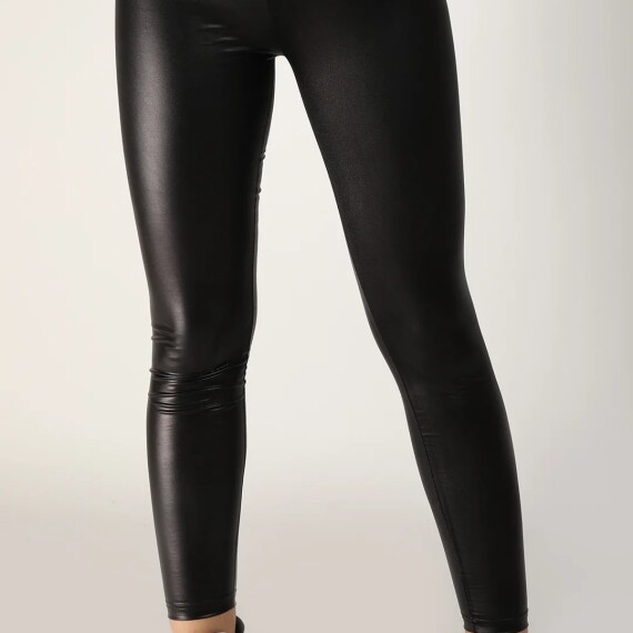 https://rawda-sy.kyveli.me/products/disco-pants