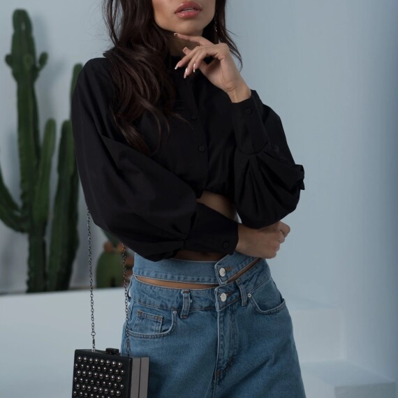 https://rawda-sy.kyveli.me/products/crop-shirt