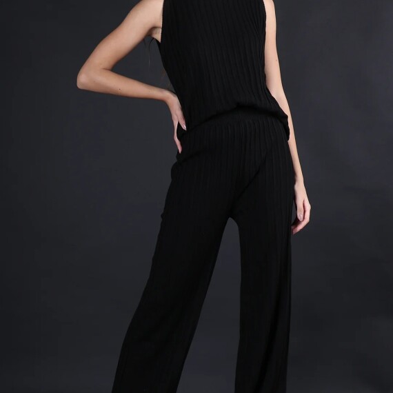 https://rawda-sy.kyveli.me/products/sleeveless-loungewear