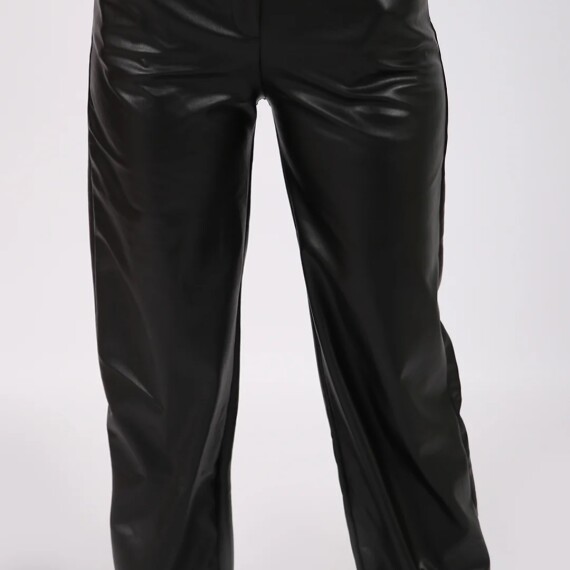 https://rawda-sy.kyveli.me/products/straight-leg-leather-pants