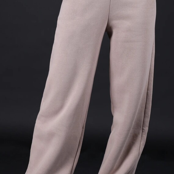 https://rawda-sy.kyveli.me/products/warm-comfo-pants