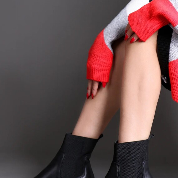 https://rawda-sy.kyveli.me/products/flat-leather-ankle-boots