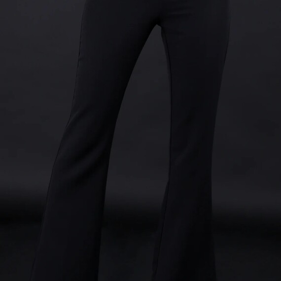 https://rawda-sy.kyveli.me/products/flare-leg-pants