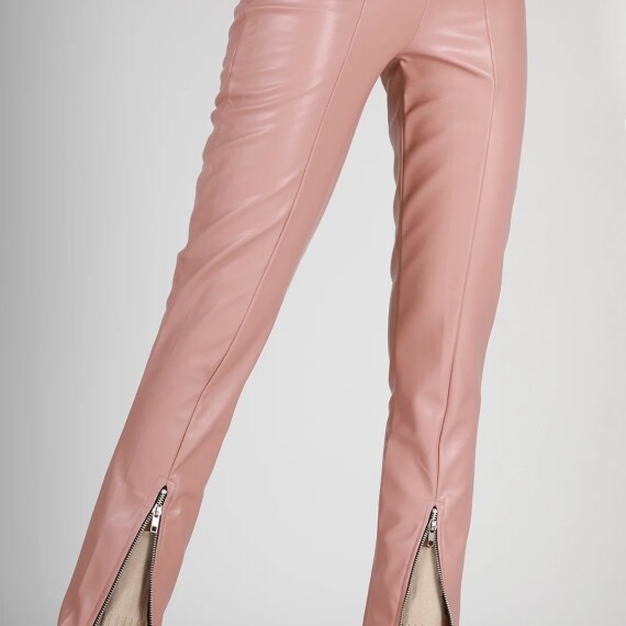 https://rawda-sy.kyveli.me/products/zip-it-up-leather-pants