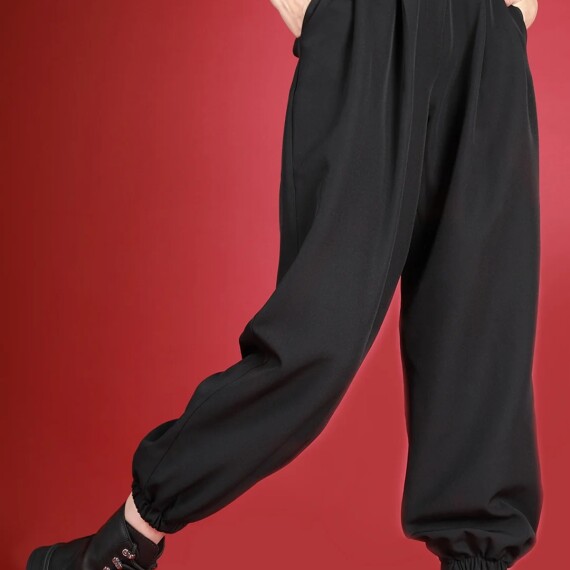 https://rawda-sy.kyveli.me/products/baggy-classy-pants
