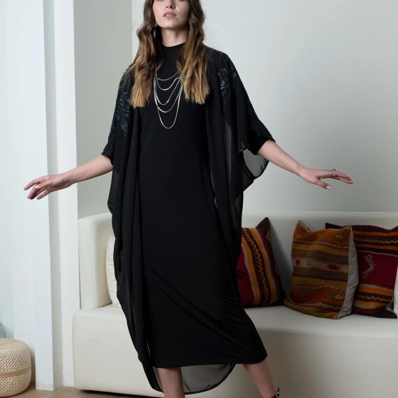 https://rawda-sy.kyveli.me/products/arabian-night-abaya