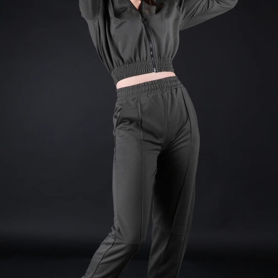 https://rawda-sy.kyveli.me/products/assertive-lounge-wear