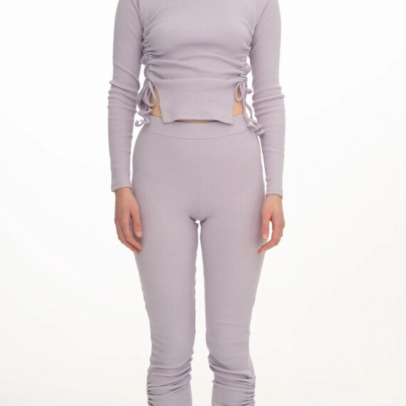https://rawda-sy.kyveli.me/products/pleated-lounge-wear