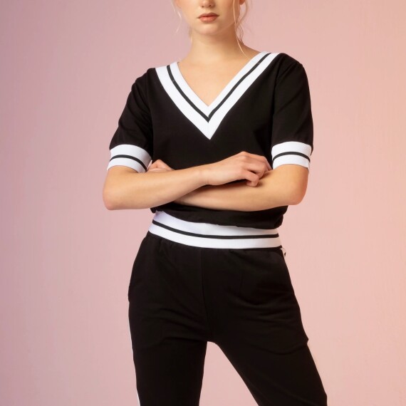 https://rawda-sy.kyveli.me/products/lounge-wear