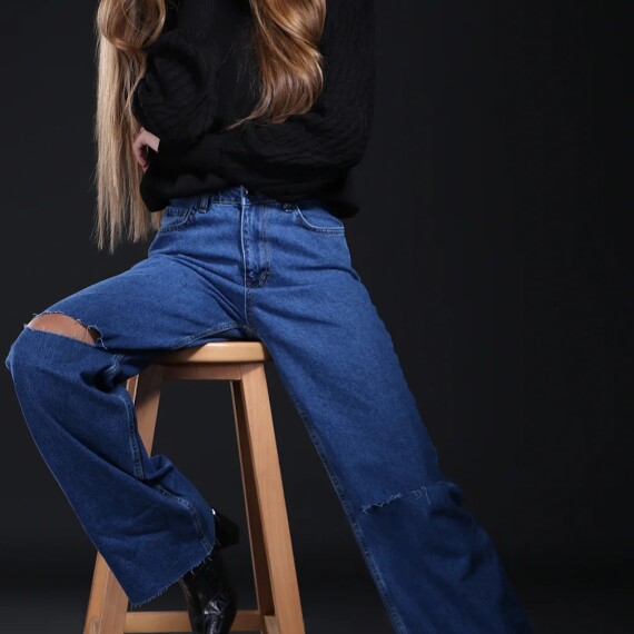 https://rawda-sy.kyveli.me/products/lantern-sleeve-sweater