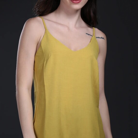 https://rawda-sy.kyveli.me/products/cami-top