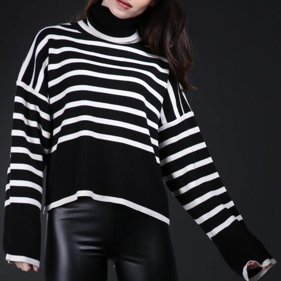 https://rawda-sy.kyveli.me/products/striped-high-neck-sweater