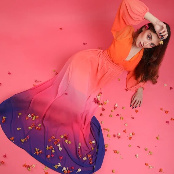 https://rawda-sy.kyveli.me/products/rainbow-dress