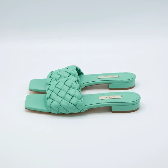 https://rawda-sy.kyveli.me/products/isabella