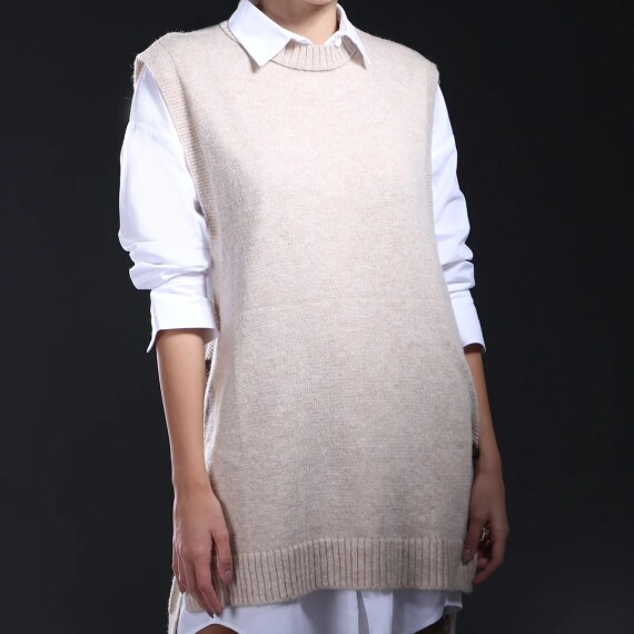 https://rawda-sy.kyveli.me/products/knit-sweater-dress