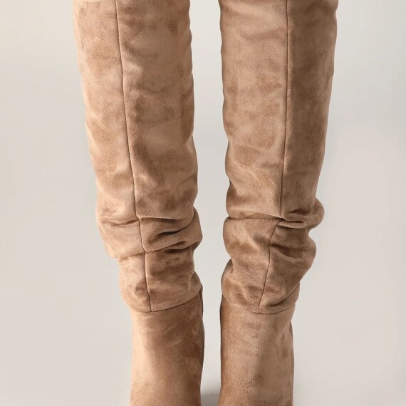 https://rawda-sy.kyveli.me/products/desert-boots