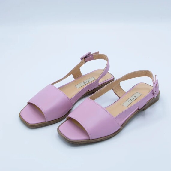 https://rawda-sy.kyveli.me/products/scarly