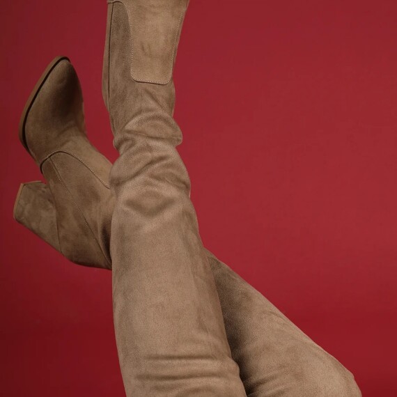 https://rawda-sy.kyveli.me/products/witch-high-boots