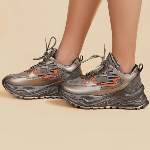 https://rawda-sy.kyveli.me/products/road-runner-sneakers