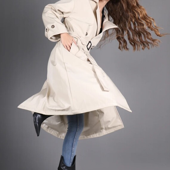 https://rawda-sy.kyveli.me/products/trench-coat