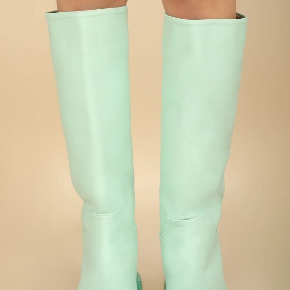 https://rawda-sy.kyveli.me/products/pastel-harmony-boots