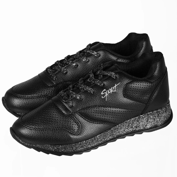 https://rawda-sy.kyveli.me/products/sporty-glittery-sneakers
