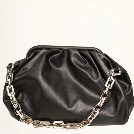 https://rawda-sy.kyveli.me/products/black-with-chain