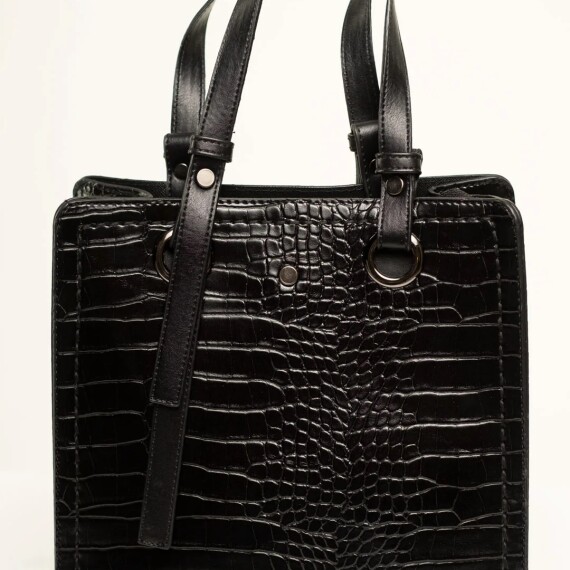 https://rawda-sy.kyveli.me/products/snake-leather-1