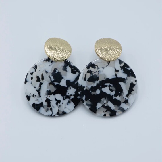 https://rawda-sy.kyveli.me/products/circular-zebra-print