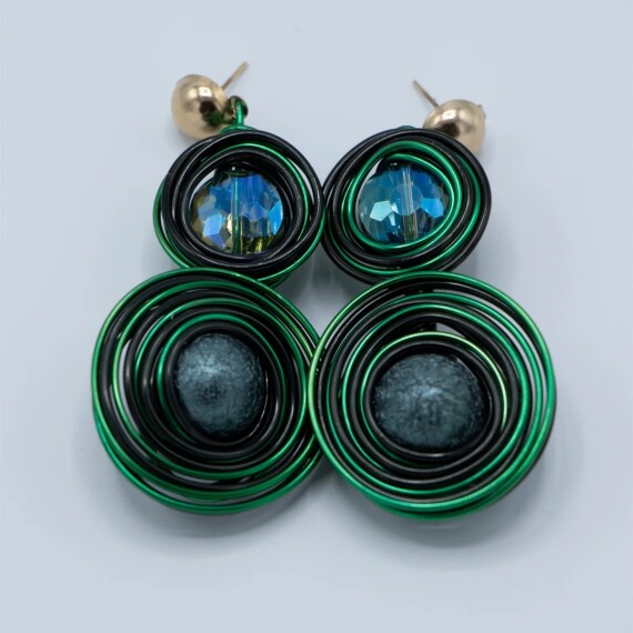 https://rawda-sy.kyveli.me/products/world-circles-with-strings