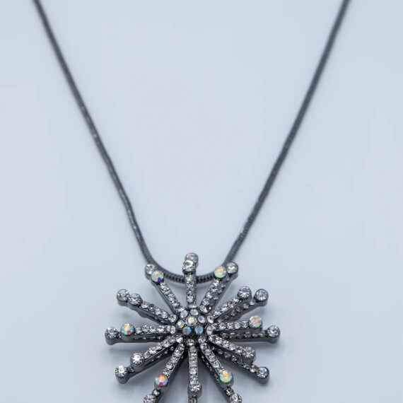https://rawda-sy.kyveli.me/products/starlight