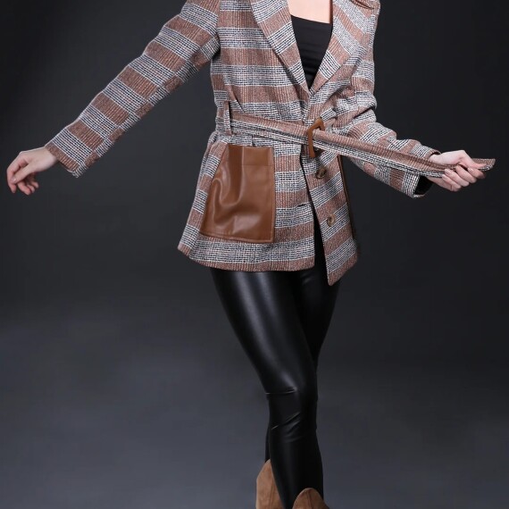https://rawda-sy.kyveli.me/products/plaid-bottoned-belted-blazer