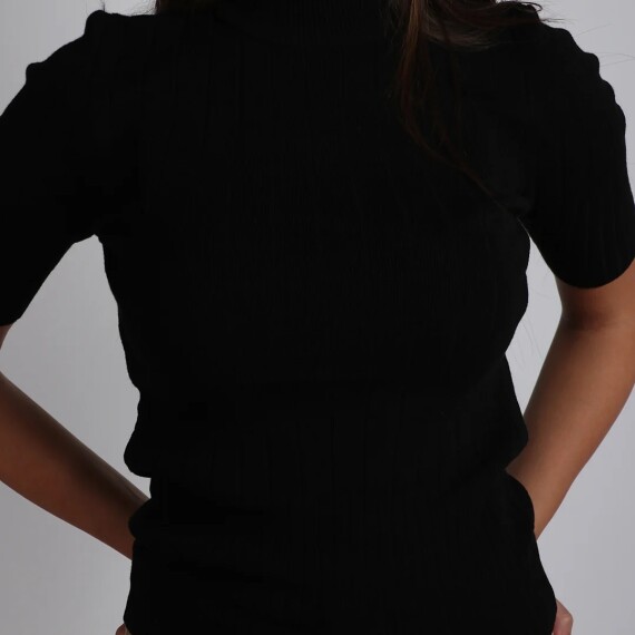 https://rawda-sy.kyveli.me/products/pam-basic-top