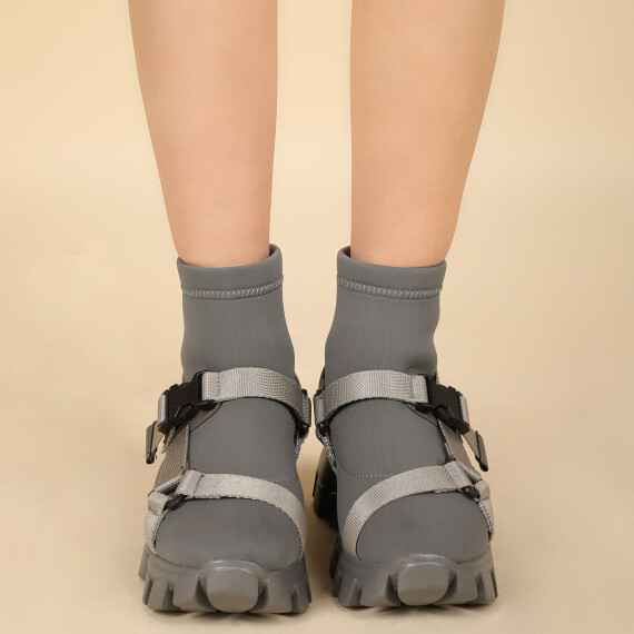 https://rawda-sy.kyveli.me/products/submarine-boots