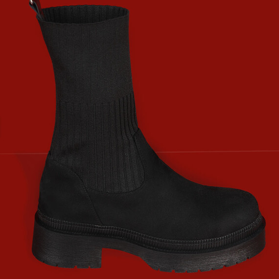 https://rawda-sy.kyveli.me/products/yeesuede-boots