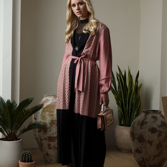 https://rawda-sy.kyveli.me/products/marakish-abaya
