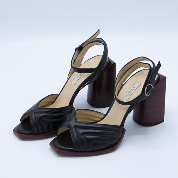 https://rawda-sy.kyveli.me/products/victoria